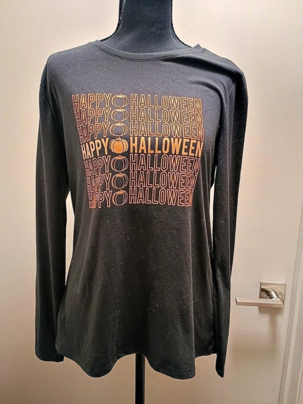 Halloween Long Sleeve Tee in Black Size Medium